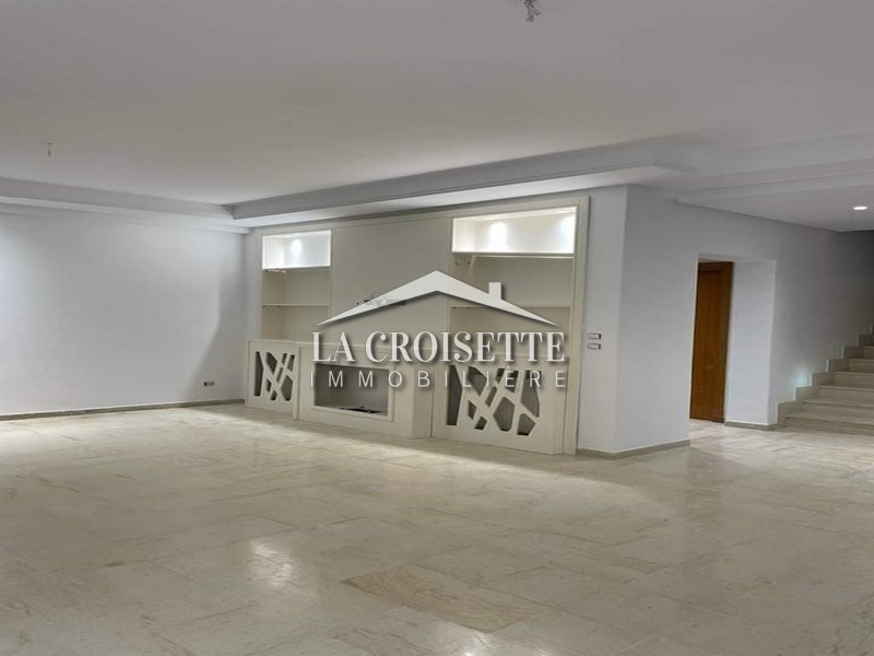 Duplex S+3 avec terrasse aux Jardins de Carthage